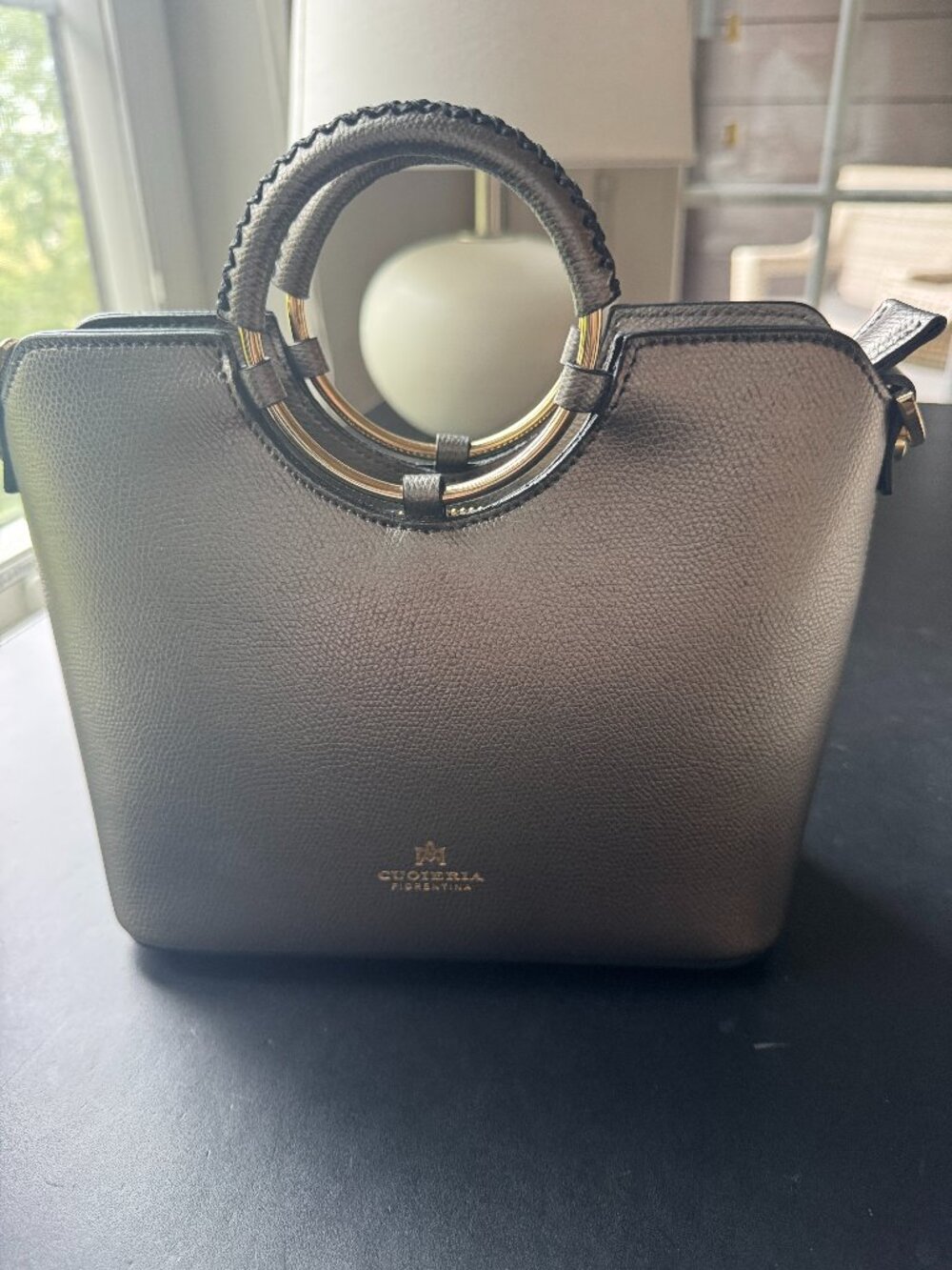 Cuoiera Fiorentina Oblo Leather Top Handle Crossbody Bag